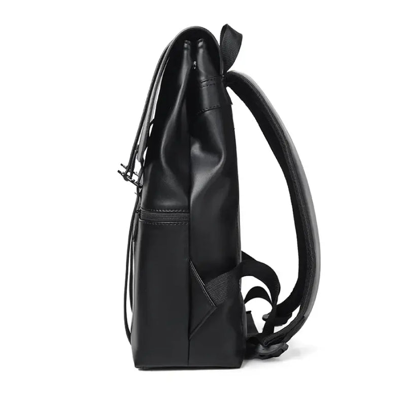 Mochila De Couro Black Smooth Bpk104